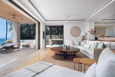 Luxury Villa Photo #22