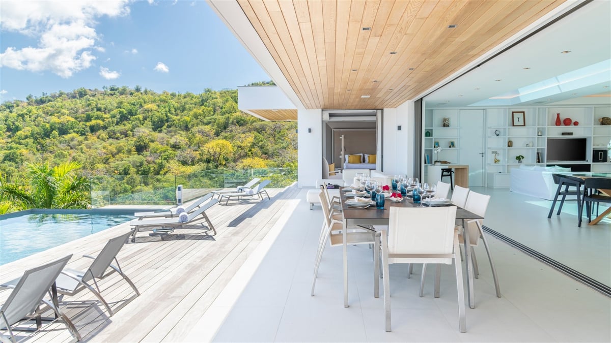 Kitchen & Dining Area - Image 19