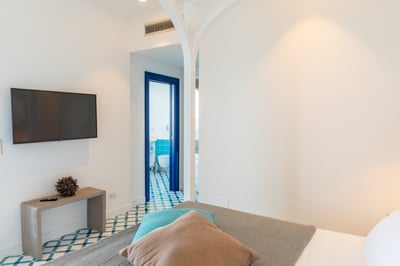 Luxury Villa Photo #27
