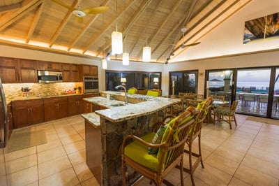 Luxury Villa Photo #9
