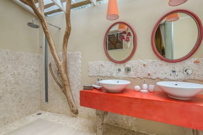 Luxury Villa Photo #20