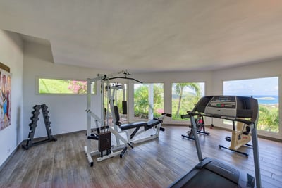 Luxury Villa Photo #13