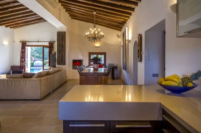 Luxury Villa Photo #16