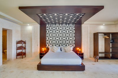 Luxury Villa Photo #42