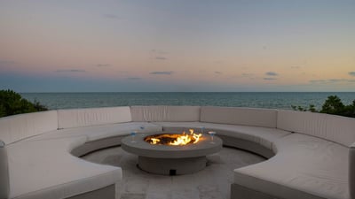 Luxury Villa Photo #7