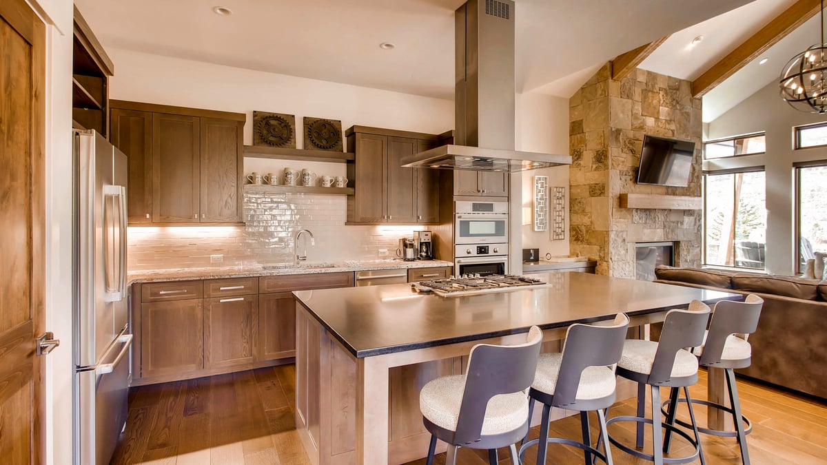 River Song at the Shores