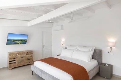 Luxury Villa Photo #29