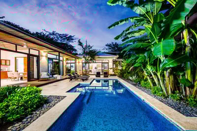 Luxury Villa Photo #4