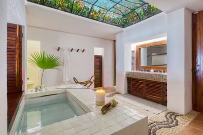 Luxury Villa Photo #27