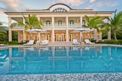 Luxury Villa Photo #11