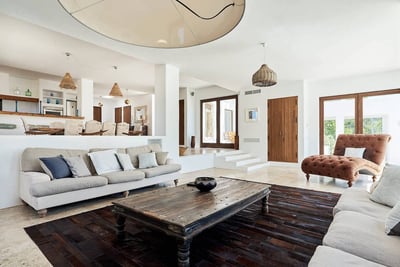 Luxury Villa Photo #17