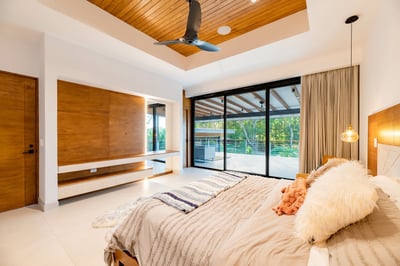 Luxury Villa Photo #23