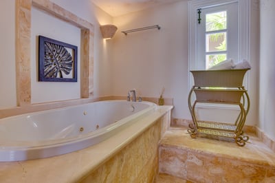 Luxury Villa Photo #86