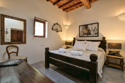 Luxury Villa Photo #33