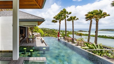 Luxury Villa Photo #6