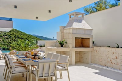 Luxury Villa Photo #7