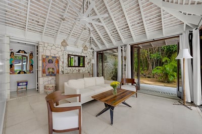 Luxury Villa Photo #18