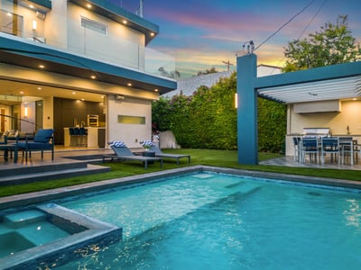 Luxury Villa Photo #3