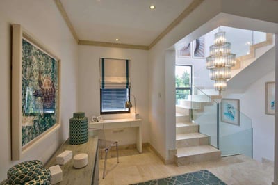 Luxury Villa Photo #24