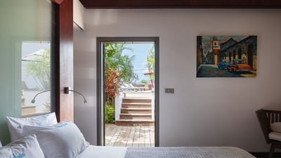 BLUE SWAN Bedroom 3: Queen&nbsp;size bed, air conditioning, HD-TV, Dish network, Apple TV, Blu-Ray p