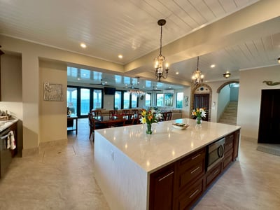 Luxury Villa Photo #31