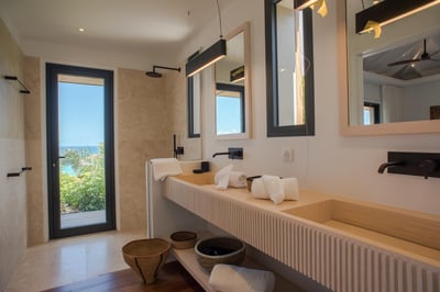 Luxury Villa Photo #42
