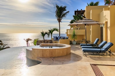 Luxury Villa Photo #5