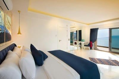 Luxury Villa Photo #27