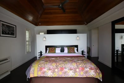Luxury Villa Photo #13