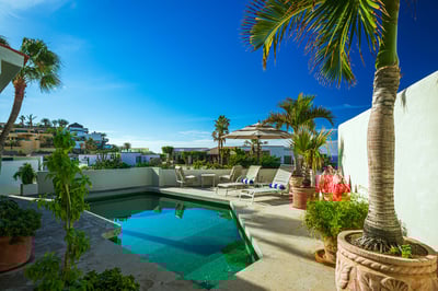 Luxury Villa Photo #4