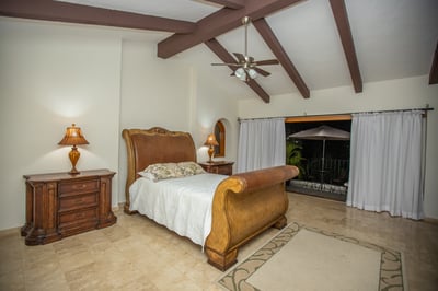 Luxury Villa Photo #35
