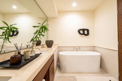 Luxury Villa Photo #26