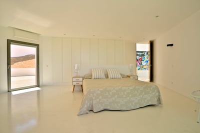 Luxury Villa Photo #38