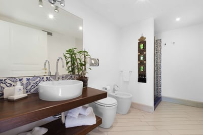Luxury Villa Photo #23