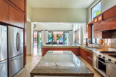 Luxury Villa Photo #31