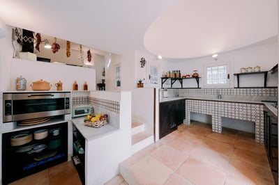 Luxury Villa Photo #14