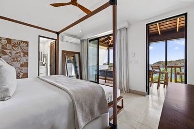 Luxury Villa Photo #39