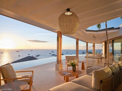 Luxury Villa Photo #15