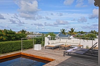 Luxury Villa Photo #3