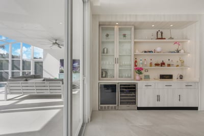 Luxury Villa Photo #44