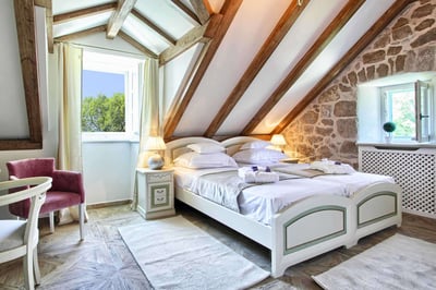 Luxury Villa Photo #30