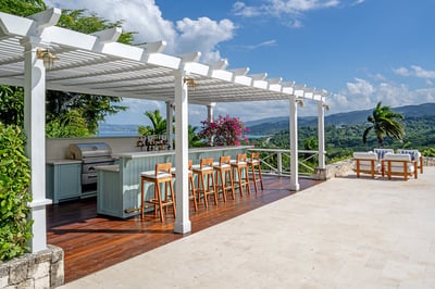 Luxury Villa Photo #4