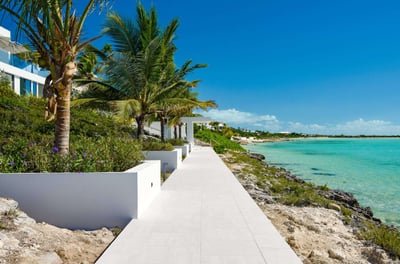 Luxury Villa Photo #11