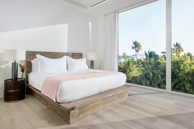Luxury Villa Photo #37