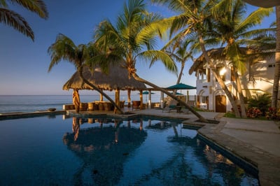 Luxury Villa Photo #11