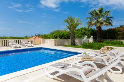 Luxury Villa Photo #20