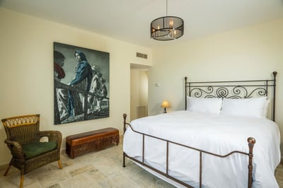 Luxury Villa Photo #25