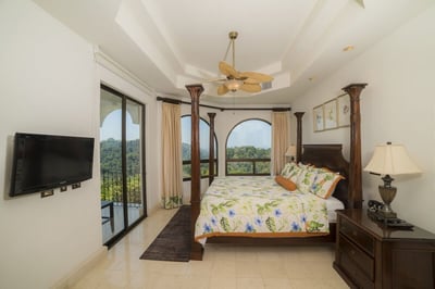 Luxury Villa Photo #27