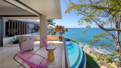 Luxury Villa Photo #24