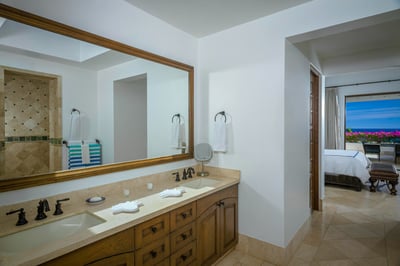 Luxury Villa Photo #33